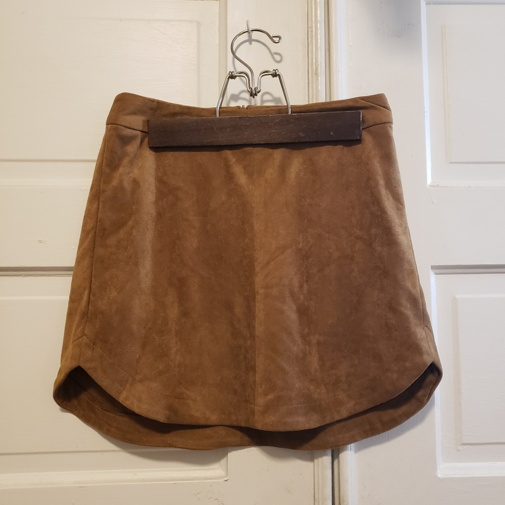 BB Dakota NWT Tan Suede Mini Skirt